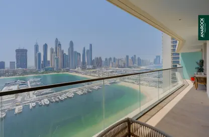 Apartment - 2 Bedrooms - 2 Bathrooms for sale in Marina Vista - EMAAR Beachfront - Dubai Harbour - Dubai