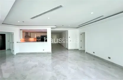 Apartment - 3 Bedrooms - 4 Bathrooms for rent in Al Dabas - Shoreline Apartments - Palm Jumeirah - Dubai