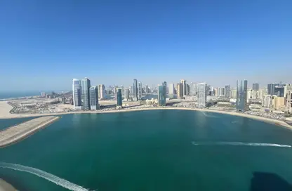 شقة - غرفة نوم - 2 حمامات للايجار في برج لا بلاج - الممزر - الشارقة - الشارقة