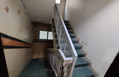 عمارة بالكامل - 8 غرف نوم - 8 حمامات للبيع في طريق فاير ستاشن - مويلح - الشارقة