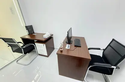 Office Space - Studio - 1 Bathroom for rent in Red Avenue - Al Garhoud - Dubai