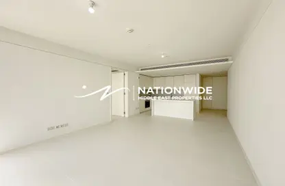 Apartment - 1 Bedroom - 2 Bathrooms for rent in RDK Towers - Najmat Abu Dhabi - Al Reem Island - Abu Dhabi