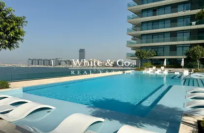 Pool image for: Apartment - 1 Bedroom - 1 Bathroom for rent in Beach Vista - EMAAR Beachfront - Dubai Harbour - Dubai, Image 1