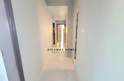 شقة - 2 غرف نوم - 2 حمامات للايجار في بناية مويليح 29 - مويلح - الشارقة