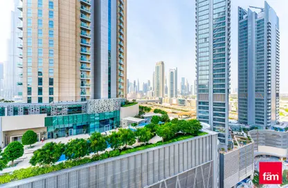 Outdoor Building image for: Apartment - 3 Bedrooms - 4 Bathrooms for sale in The Signature - Burj Khalifa Area - Downtown Dubai - Dubai, Image 1