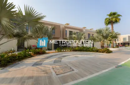Townhouse - 2 Bedrooms - 4 Bathrooms for sale in Aldhay at Bloom Gardens - Bloom Gardens - Al Salam Street - Abu Dhabi