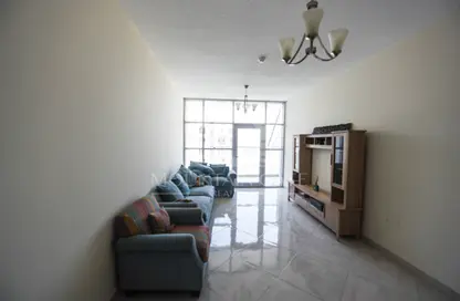 Apartment - 1 Bedroom - 2 Bathrooms for rent in Chaimaa Premiere - Jumeirah Village Circle - Dubai