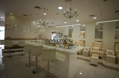 Shop - Studio for sale in Burj Al Nujoom - Downtown Dubai - Dubai