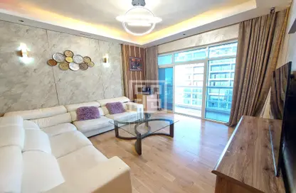 صورة لـ غرفة المعيشة شقة - 2 غرف نوم - 3 حمامات للبيع في رويال ريزيدنس 2 - رويال ريزدنس - مدينة دبي الرياضية - دبي ، صورة رقم 1