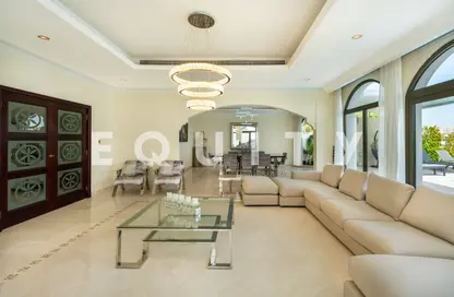Villa - 5 Bedrooms - 6 Bathrooms for rent in Garden Homes Frond M - Garden Homes - Palm Jumeirah - Dubai