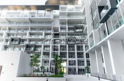 Apartment - Studio - 1 Bathroom for sale in Oasis 1 - Oasis Residences - Masdar City - Abu Dhabi