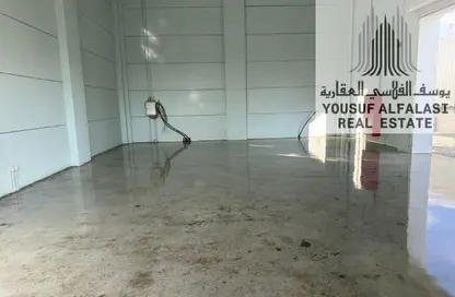 Warehouse - Studio - 1 Bathroom for rent in Umm Al Thuoob - Umm Al Quwain