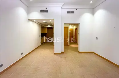 Apartment - 1 Bedroom - 1 Bathroom for rent in Abu Keibal - Shoreline Apartments - Palm Jumeirah - Dubai