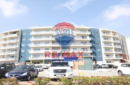 Apartment - 1 Bedroom - 2 Bathrooms for sale in Tower 13 - Al Reef Downtown - Al Reef - Abu Dhabi