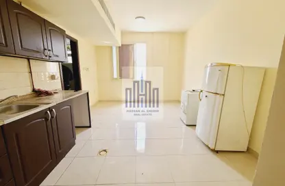 Apartment - Studio - 1 Bathroom for rent in Fire Station Road - Muwaileh - Sharjah