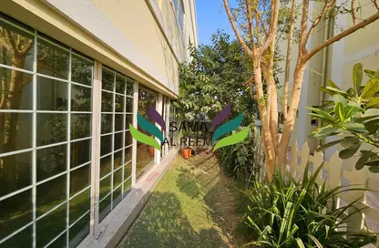 Villa - 4 Bedrooms - 4 Bathrooms for rent in Jumeirah 1 Villas - Jumeirah 1 - Jumeirah - Dubai