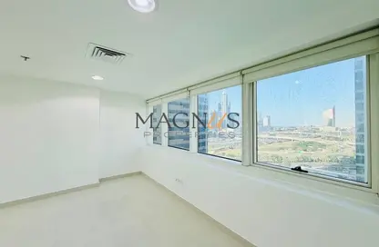 Office Space - Studio - 2 Bathrooms for rent in One Lake Plaza - JLT Cluster T - Jumeirah Lake Towers - Dubai