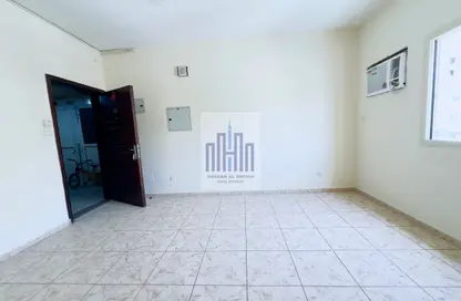Apartment - 2 Bedrooms - 1 Bathroom for rent in Fire Station Road - Muwaileh - Sharjah