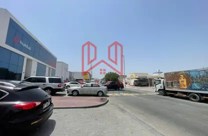 Villa - Studio - 4 Bathrooms for rent in Al Barsha 2 - Al Barsha - Dubai