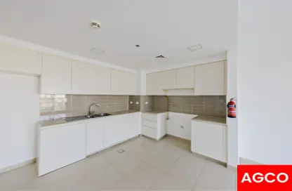 Apartment - 1 Bedroom - 1 Bathroom for rent in Hayat Boulevard-1A - Hayat Boulevard - Town Square - Dubai
