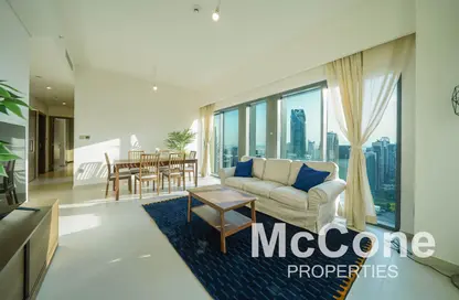Living / Dining Room image for: Apartment - 2 Bedrooms - 2 Bathrooms for rent in Burj Royale - Downtown Dubai - Dubai, Image 1