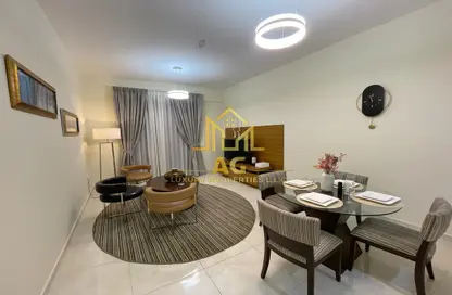 صورة لـ غرفة المعيشة / غرفة الطعام شقة - غرفة نوم - 2 حمامات للبيع في جولدن وود فيوز - مثلث قرية الجميرا - دبي ، صورة رقم 1