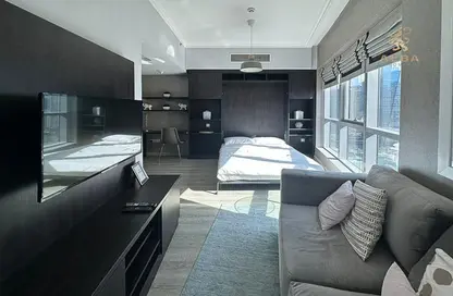 Living Room image for: Apartment - 1 Bathroom for rent in Bay Central East - Bay Central - Dubai Marina - Dubai, Image 1