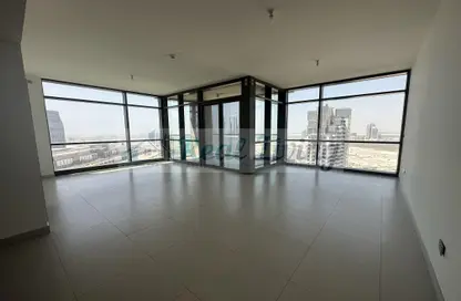 Empty Room image for: Apartment - 3 Bedrooms - 4 Bathrooms for rent in Canal Residence - Al Reem Island - Abu Dhabi, Image 1