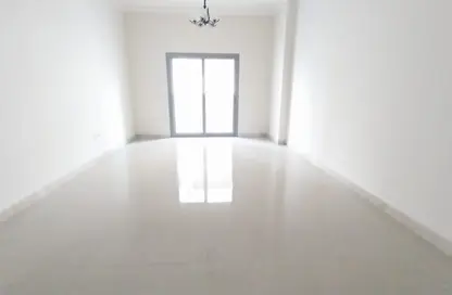 Apartment - 1 Bedroom - 2 Bathrooms for rent in Al Nahda Complex - Al Nahda - Sharjah