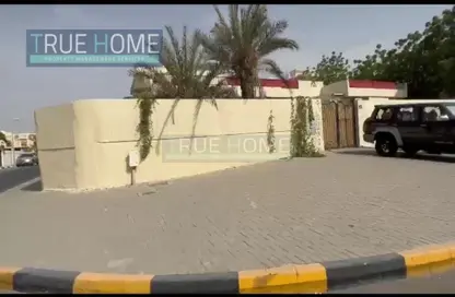 Garden image for: Villa for sale in Halwan - Sharjah, Image 1