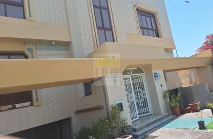 Apartment - 2 Bedrooms - 3 Bathrooms for rent in Al Nahyan - Abu Dhabi