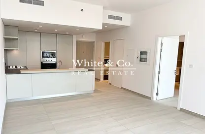 شقة - غرفة نوم - 2 حمامات للايجار في هارينجتون هاوس - منطقة 14 - قرية الجميرا سركل - دبي