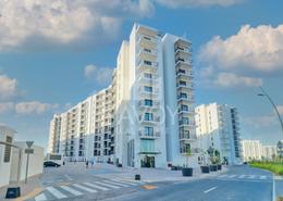 Apartment - 3 bedrooms - 4 bathrooms for sale in Waters Edge - Yas Island - Abu Dhabi