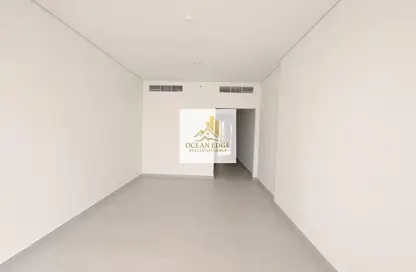 شقة - 2 غرف نوم - 3 حمامات للايجار في سراب 2 - الجادة - الشارقة