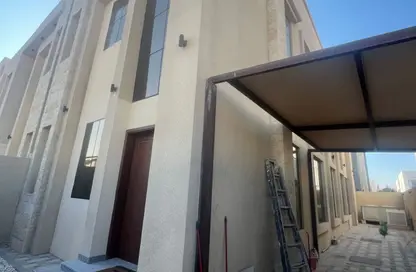 فيلا - 4 غرف نوم - 6 حمامات للايجار في حوشي - البادي - الشارقة