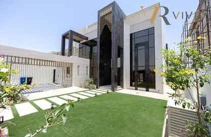 Villa - 4 Bedrooms - 5 Bathrooms for sale in Jumeirah Park Homes - Jumeirah Park - Dubai