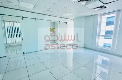 Office Space - Studio - 1 Bathroom for rent in Airport Road Area - Al Garhoud - Dubai