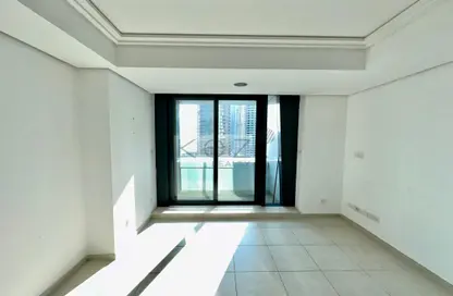 Empty Room image for: Apartment - 1 Bathroom for rent in Goldcrest Views 2 - Lake Almas West - Jumeirah Lake Towers - Dubai, Image 1
