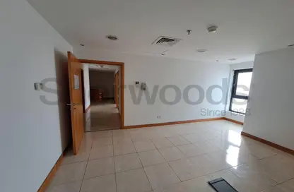 Office Space - Studio - 1 Bathroom for rent in Building 27 - Dubai Healthcare City - Bur Dubai - Dubai