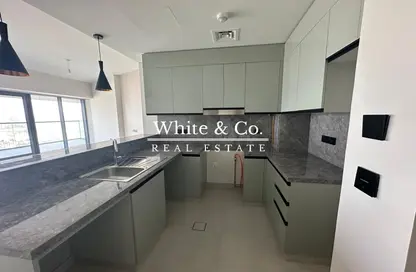 Apartment - 2 Bedrooms - 3 Bathrooms for rent in Golf Gate - DAMAC Hills - Dubai