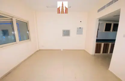 Apartment - 1 Bathroom for rent in Muwaileh 3 Building - Muwaileh - Sharjah