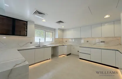 Villa - 5 Bedrooms - 6 Bathrooms for rent in Meadows 2 - Meadows - Dubai