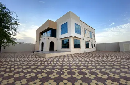 Villa - 4 Bedrooms - 6 Bathrooms for rent in Al Sarooj - Al Ain
