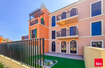 Outdoor Building image for: Villa - 3 Bedrooms - 4 Bathrooms for rent in Sur La Mer - La Mer - Jumeirah - Dubai, Image 1