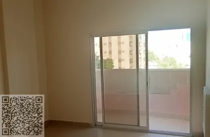 Apartment - 2 Bedrooms - 2 Bathrooms for rent in Corniche Tower - Ajman Corniche Road - Ajman