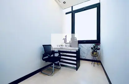 مكتب - استوديو - 1 حمام للايجار في بناية دار السلام - شارع الكورنيش - أبوظبي