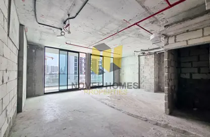 Office Space - Studio - 1 Bathroom for rent in Binghatti Azure - Jumeirah Village Circle - Dubai