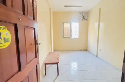 Apartment - 1 Bedroom - 1 Bathroom for rent in Bu Tina - Al Sharq - Sharjah