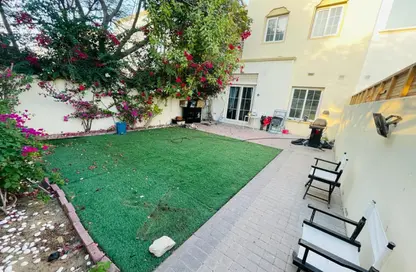 فيلا - 2 غرف نوم - 3 حمامات للايجار في الينابيع 12 - الينابيع - دبي