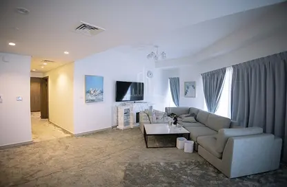 Living Room image for: Apartment - 2 Bedrooms - 3 Bathrooms for sale in Park View - Saadiyat Island - Abu Dhabi, Image 1